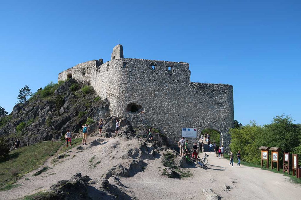 Čachtický hrad z trailu