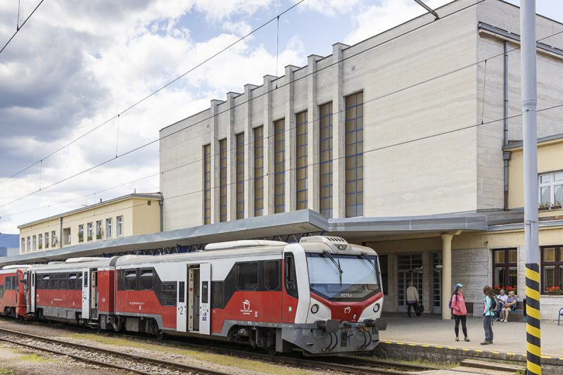 Ako sa vlakom dostať do Banskej Bystrice