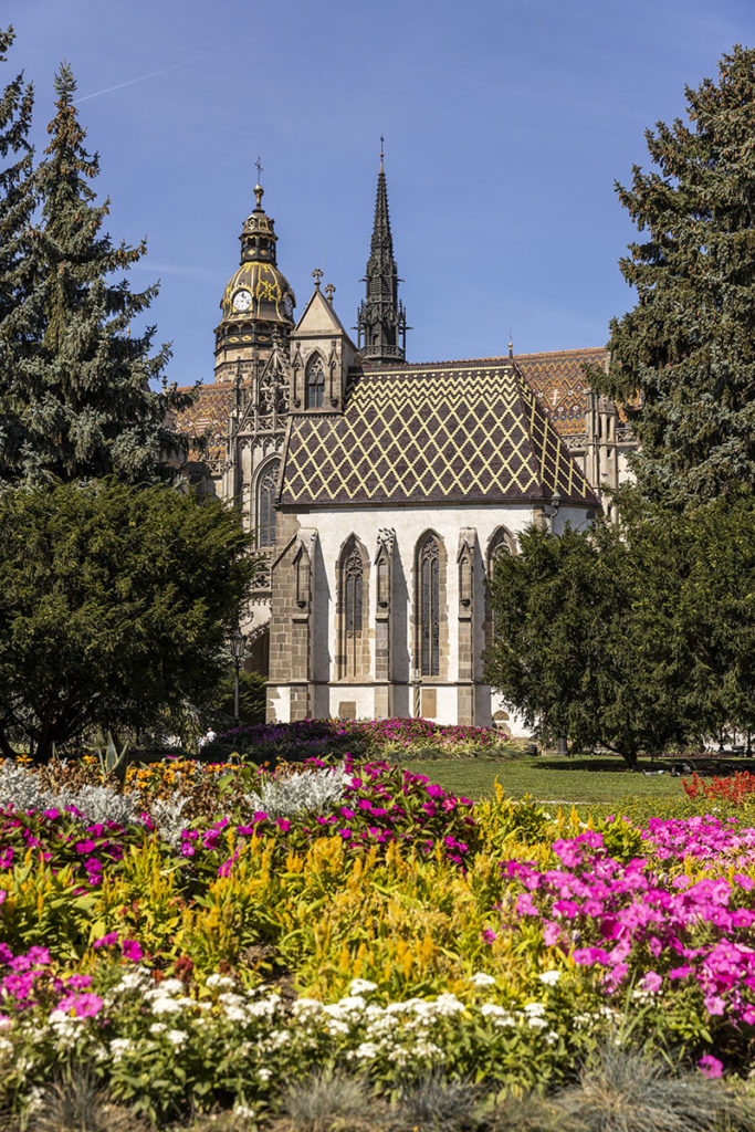 Dóm svätej Alžbety je hlavná dominanta Hlavnej ulice v Košiciach