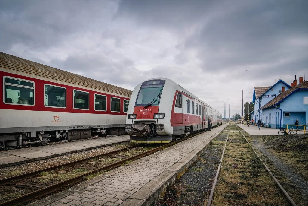 Na úseku Leopoldov - Hlohovec dochádza k predĺženiu vedenia mimoriadnych vlakov až do 15. 1. 2023