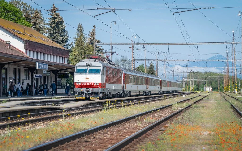 V rámci 2. pravidelnej zmeny GVD budú niektoré IC vlaky po novom zastavovať aj v Liptovskom Mikuláši či Trnave