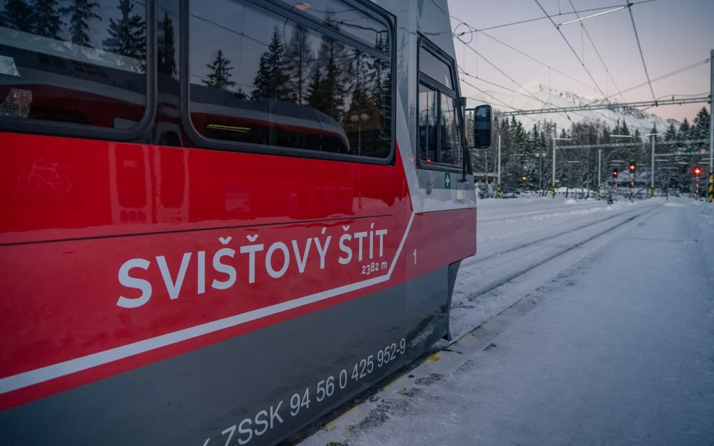 Vlastné meno má už každá z 15 modernizovaných tatranských električiek